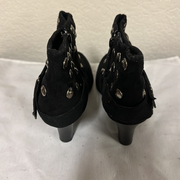 Booties - Picture 3 of 3